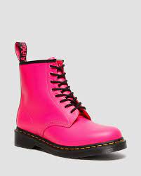 1460 Smooth Leather Lace Up Boots | Dr. Martens